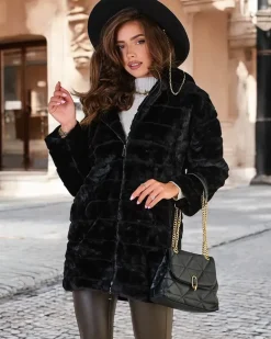 Royalfashion Czarny futrzany damski płaszcz