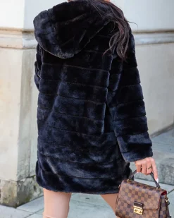 Royalfashion Czarny futrzany damski płaszcz