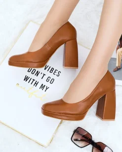 Royalfashion Czółenka damskie na wysokim słupku Cellcas