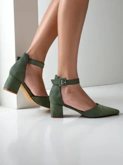 Royalfashion Czółenka damskie na niskim słupku Celle