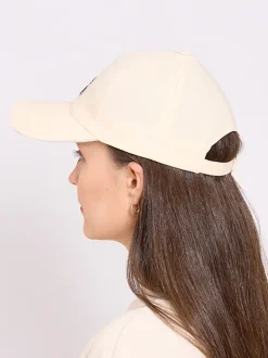 Royalfashion Damska czapka z daszkiem z ozdobą z cyrkonii