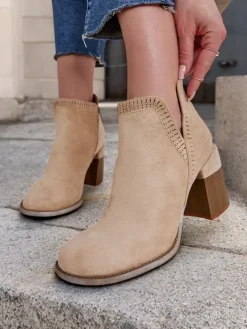 Royalfashion Damskie botki na słupku Vettot