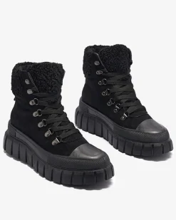 Royalfashion Damskie czarne eko-zamszowe botki z kożuszkiem Vetic