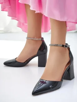 Royalfashion Damskie czółenka lakierowane z paseczkiem z cyrkonii Furoni