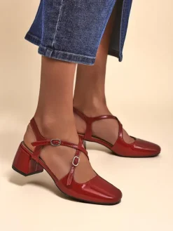 Royalfashion Damskie czółenka na niskim obcasie z ozdobnymi paseczkami Lollita