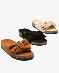 Royalfashion Damskie eko-zamszowe klapki z kokardką w kolorze camelowym Dofro