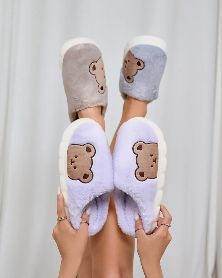 Royalfashion Damskie futrzane kapcie z misiem w kolorze fioletowym Fetemes