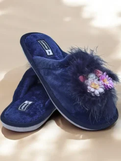 Royalfashion Damskie futrzane kapcie z kwiatami Ederra