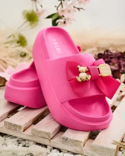 Royalfashion Damskie gumowe klapki z ozdobną kokardką Apis