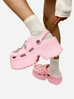 Royalfashion Damskie gumowe klapki z ozdobami Dellos