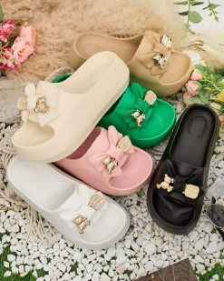 Royalfashion Damskie gumowe klapki z ozdobną kokardką Afeen