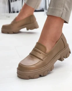 Royalfashion Damskie jasnobrązowe mokasyny na masywnej podeszwie Desika