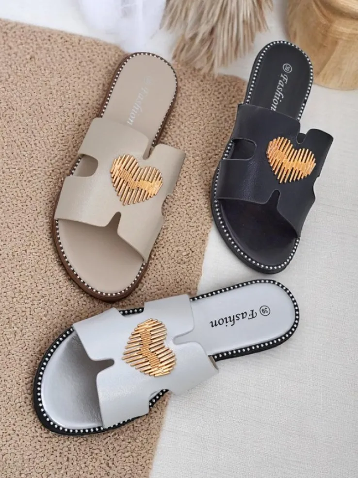 Royalfashion Damskie klapki na płaskiej podeszwie Heart Chic