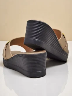 Royalfashion Damskie klapki na koturnie Nolia