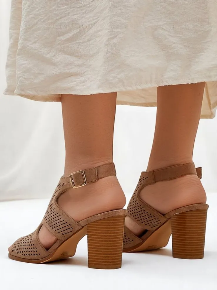 Royalfashion Damskie sandały na słupku ażurowe Abetle