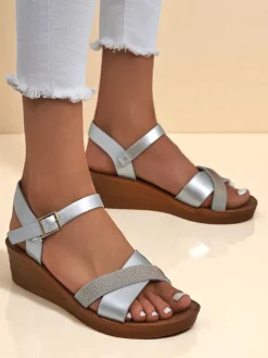 Royalfashion Damskie sandały na koturnie z cyrkoniami Allona