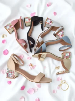 Royalfashion Damskie sandały z ozdobnym obcasem Ballou