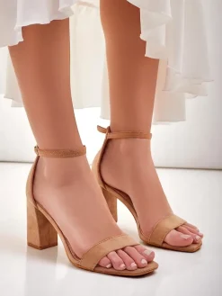 Royalfashion Damskie sandały eko zamszowe Qwadrat