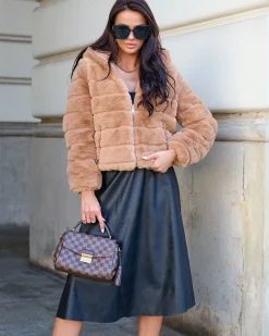 Royalfashion Dwustronna kurtka damska z futerkiem w kolorze jasnobrązowym