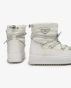 Royalfashion Dziecięce wsuwane buty a'la śniegowce w kolorze białym Asifa