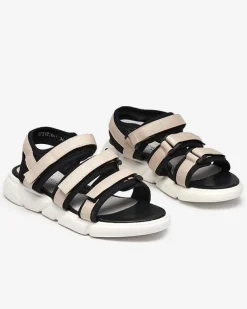 Royalfashion Dziewczęce sandałki zapinane na rzepy w kolorze beżowym Mumin