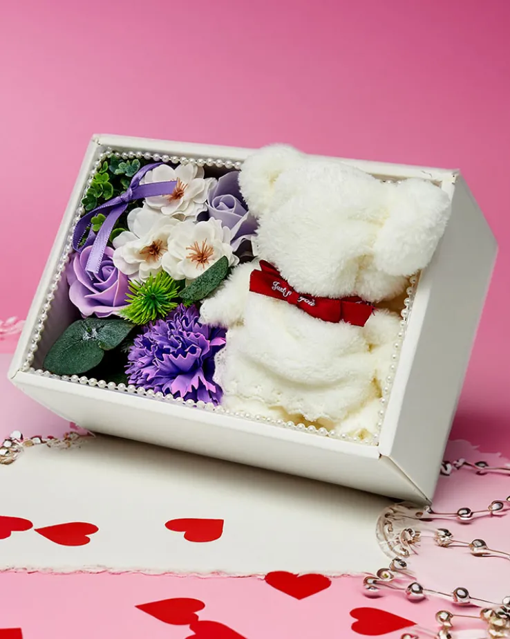 Royalfashion Flowerbox Kwiaty w pudełku z misiem