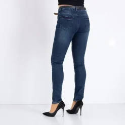 Royalfashion Granatowe damskie spodnie jeansowe z paskiem
