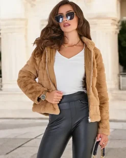 Royalfashion Jasnobrązowa kurtka damska z imitacji futra