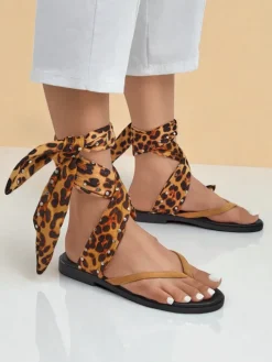 Royalfashion Klapki damskie japonki z ozodbnym paseczkiem Safari Sweet