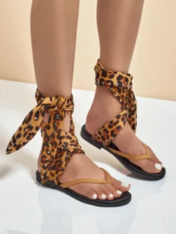 Royalfashion Klapki damskie japonki z ozodbnym paseczkiem Safari Sweet