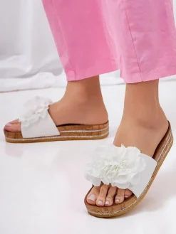 Royalfashion Klapki damskie z kwiatuszkami Focce