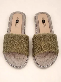 Royalfashion Klapki damskie z kożuszkiem Cozy Step