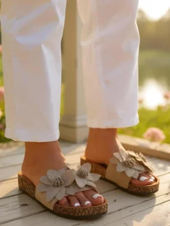 Royalfashion Klapki damskie z kwiatuszkami Foules