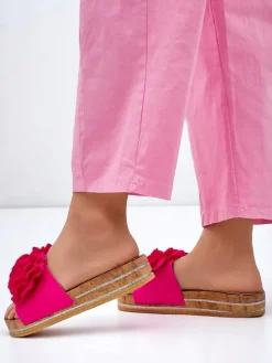 Royalfashion Klapki damskie z kwiatuszkami Focce