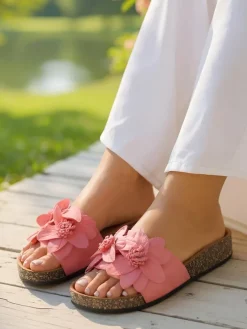 Royalfashion Klapki damskie z kwiatuszkami Foules