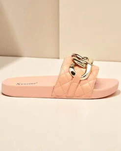 Royalfashion Koralowe damskie pikowane klapki ze złotym łańcuszkiem Eteris