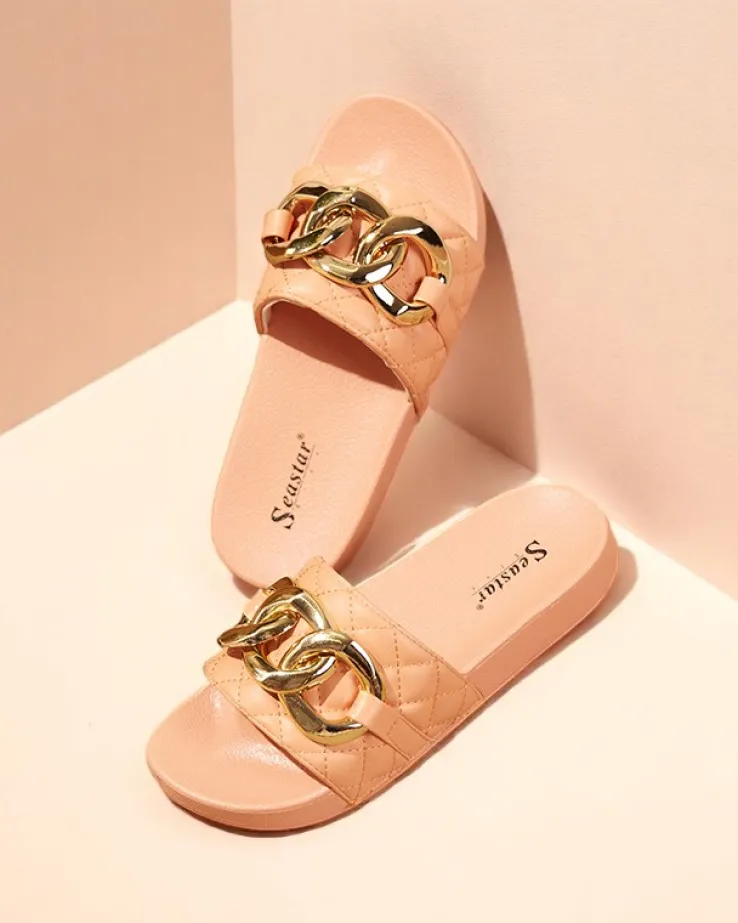 Royalfashion Koralowe damskie pikowane klapki ze złotym łańcuszkiem Eteris