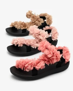 Royalfashion Koralowe sandały damskie z kwiatuszkami Alferroy