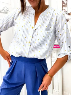 Royalfashion Koszula damska w paski i cytrynki z dekoltem w serek