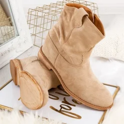 Royalfashion Kowbojki na koturnie w kolorze beżowym Brunoki