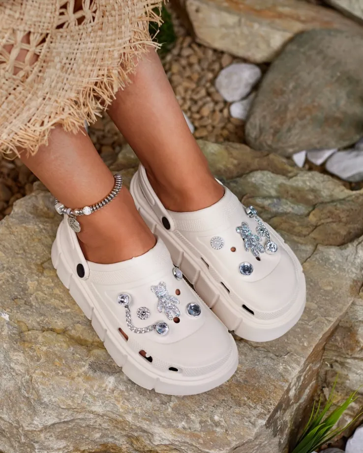 Royalfashion Kremowe damskie klapki gumowe Kooranza