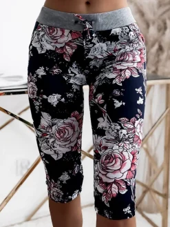 Royalfashion Kwiatowe spodenki damskie 3/4 w kolorze granatowo- koralowym