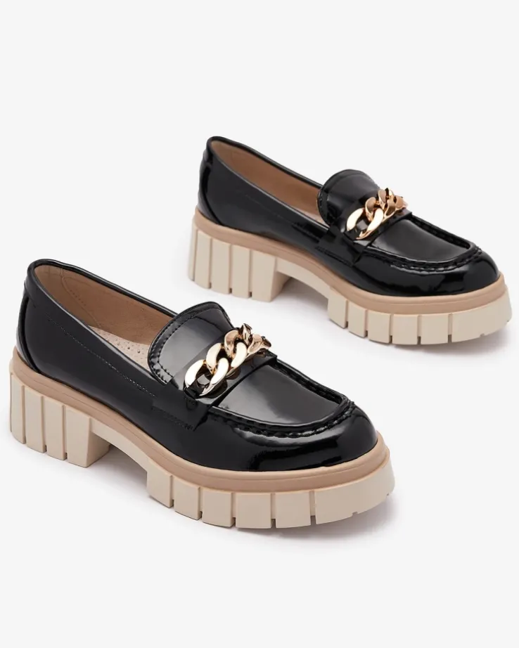 Royalfashion Lakierowane mokasyny damskie w kolorze czarnym Aquan