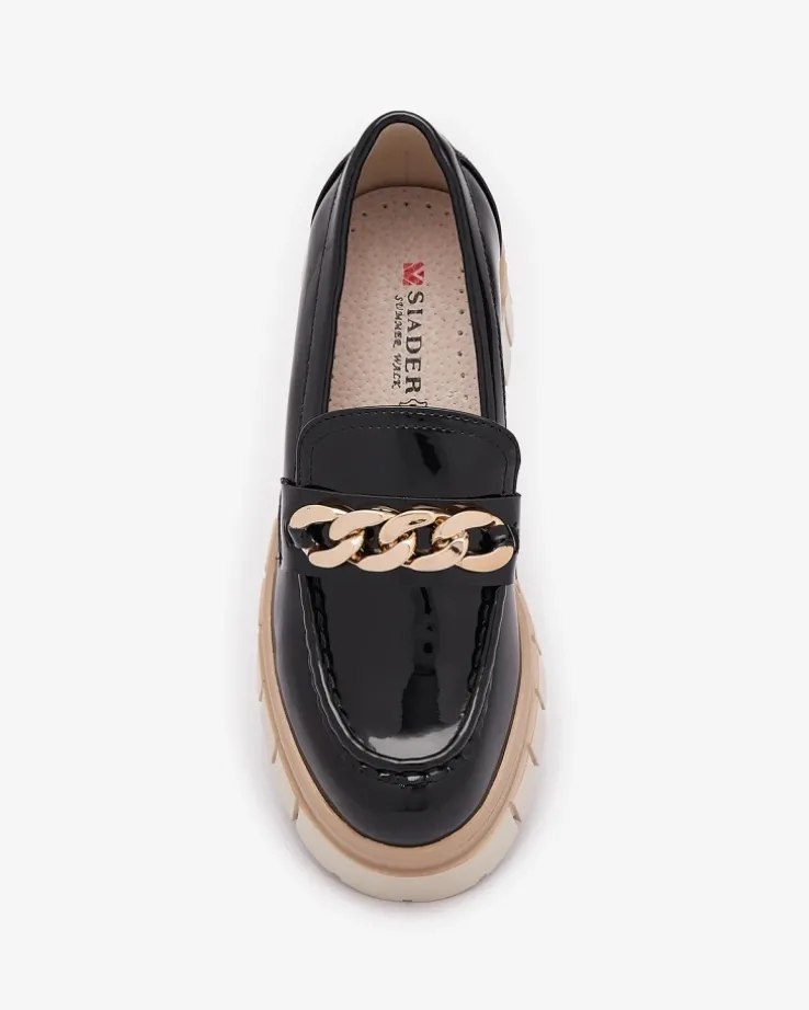 Royalfashion Lakierowane mokasyny damskie w kolorze czarnym Aquan