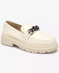 Royalfashion Lakierowane mokasyny damskie w kolorze kremowym Adolos