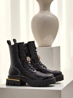 Royalfashion Lakierowane damskie botki typu workery Tesiolle