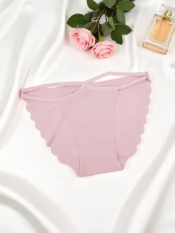 Royalfashion Laserowo cięte Majtki damskie typu figi z ozdobnymi paseczkami Edge Chic