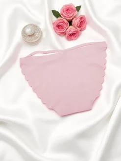 Royalfashion Laserowo cięte Majtki damskie typu figi z ozdobnymi paseczkami Edge Chic