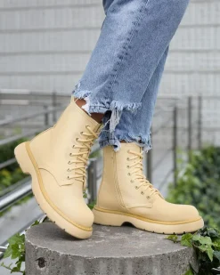 Royalfashion Matowe beżowe botki damskie Kucillo