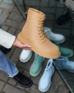 Royalfashion Matowe jasnobrązowe botki damskie Kucillo